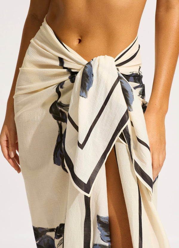 Rococo Sarong - Black