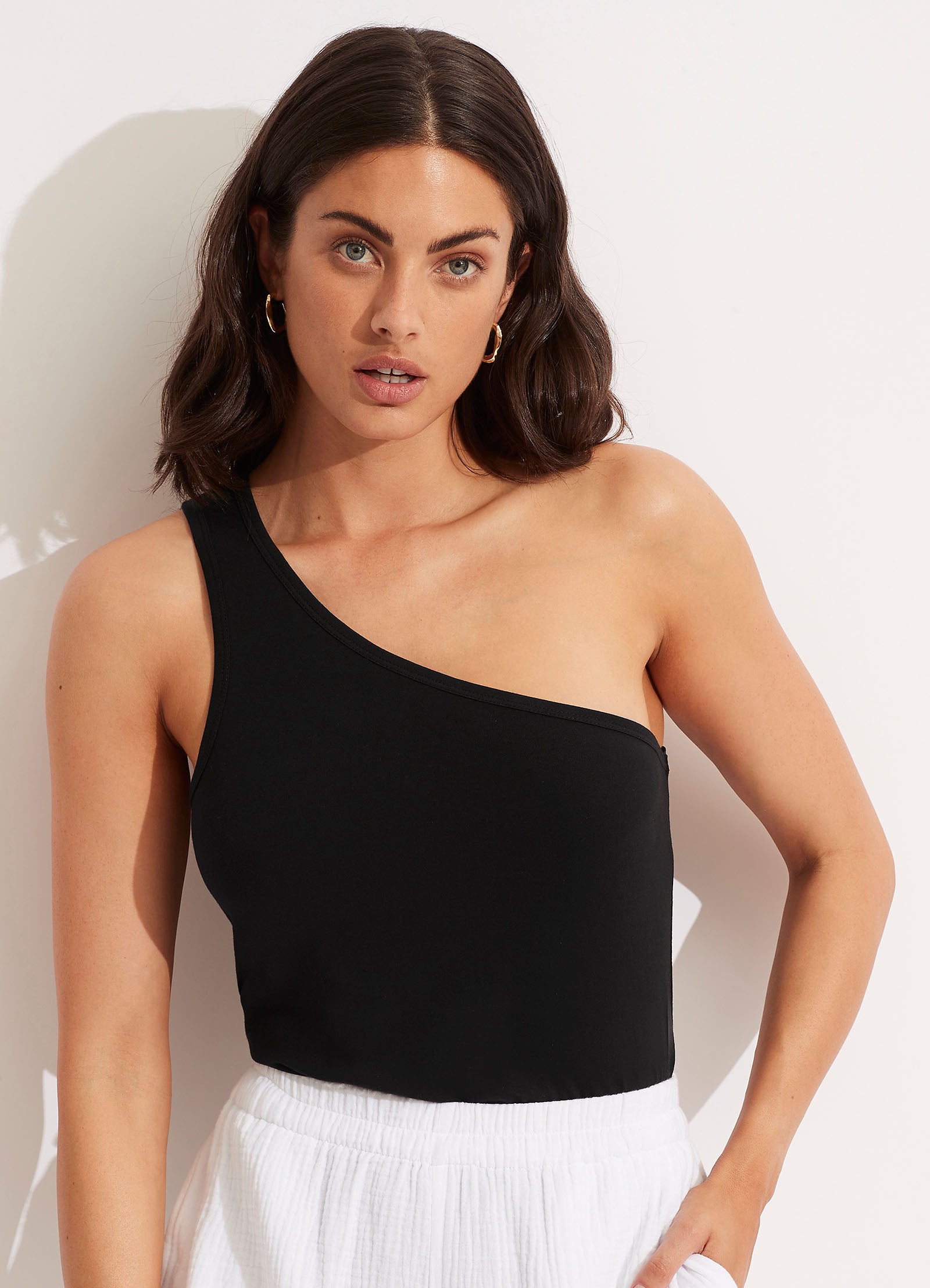 One shoulder top best sale