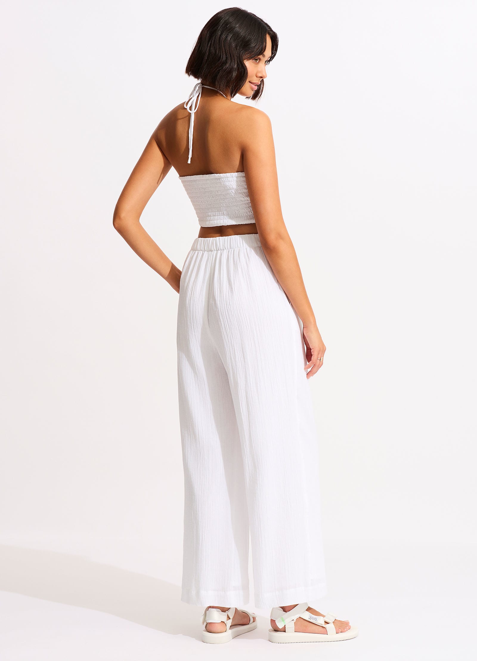 White flowy best sale crop top